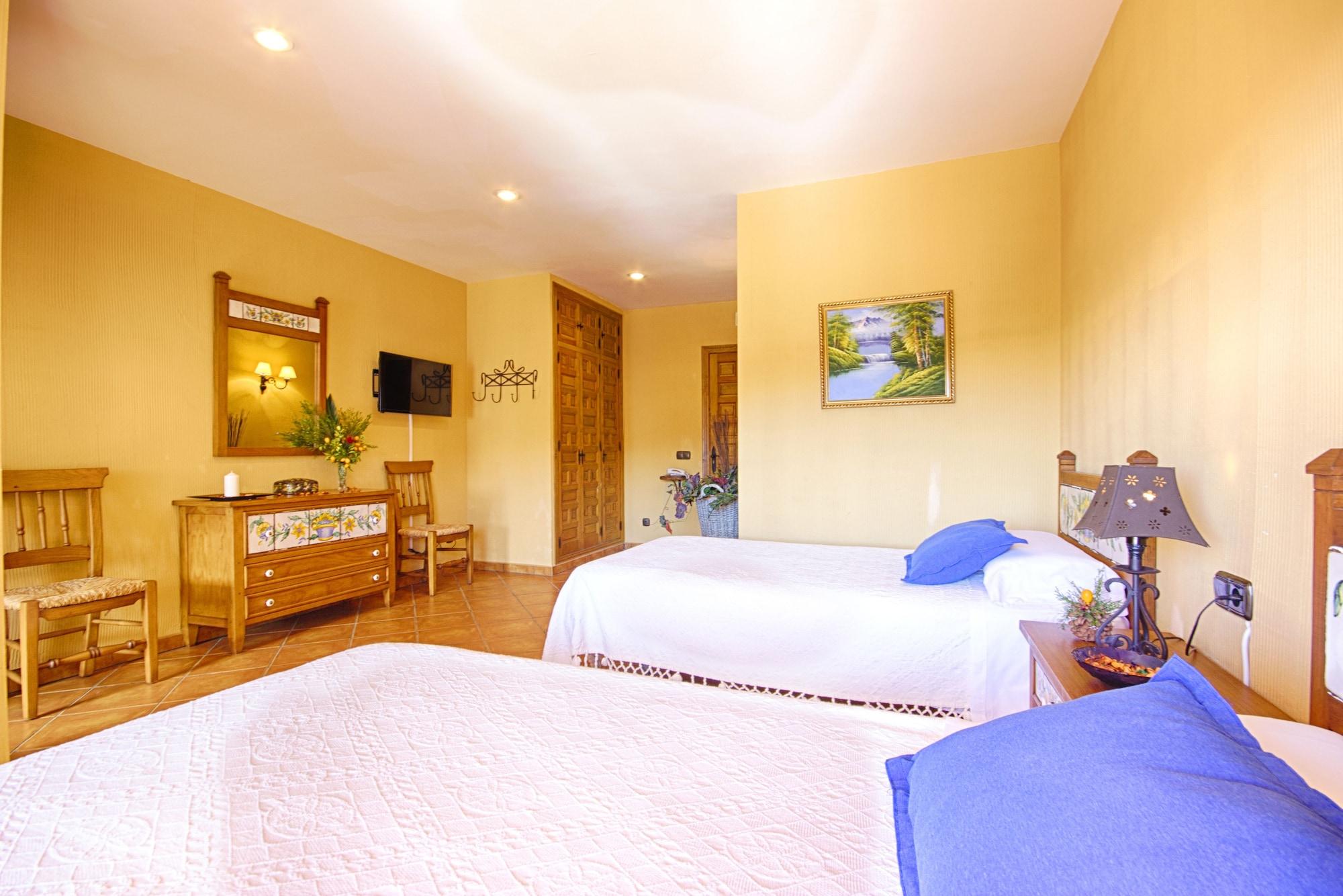 Hotel Rural Sierra Tejeda Alcaucin Bagian luar foto