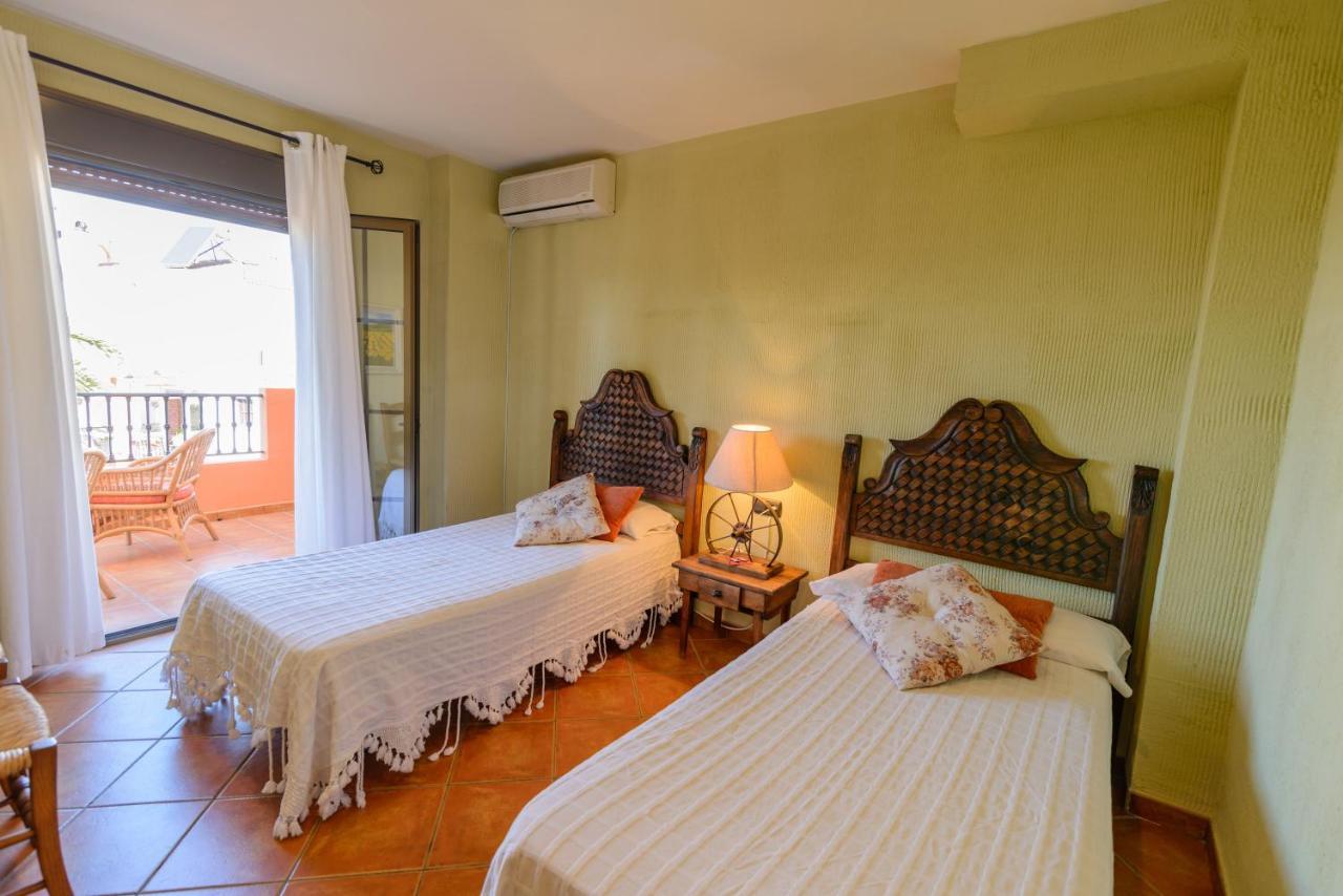 Hotel Rural Sierra Tejeda Alcaucin Bagian luar foto